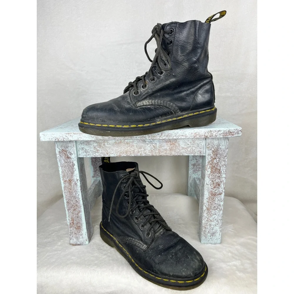 Dr Martens Leather Ankle Boots Black AirWair Bouncing‎ Soles Combat Boots